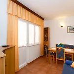 Apartment Vrsek Vrbnik (Primorje-Gorski Kotar)