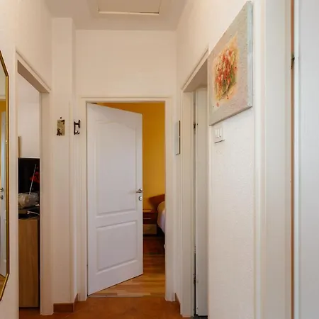 Vrsek Apartment *
