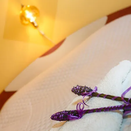 Vrsek * Vrbnik (Primorje-Gorski Kotar)