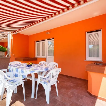 Apartment Vrsek