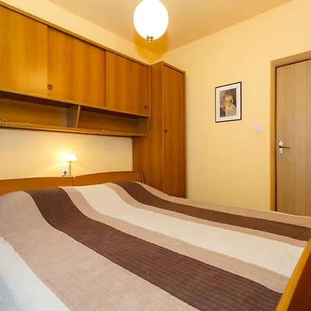 Vrsek Apartment *