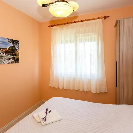 Vrsek Apartament Vrbnik (Primorje-Gorski Kotar)