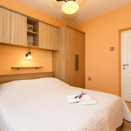 Vrsek Apartman *
